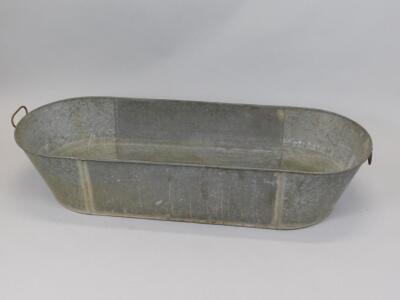 An early 20thC tin bath