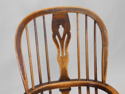 A mid 19thC ash and elm Windsor chair - 3