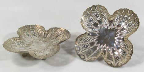 A pair of late Victorian Scottish silver dishes