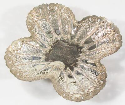 A pair of late Victorian Scottish silver dishes - 2