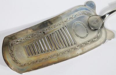 A George III silver cake slice - 2