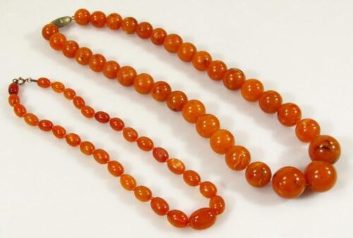 A graduated amber colour bead necklace