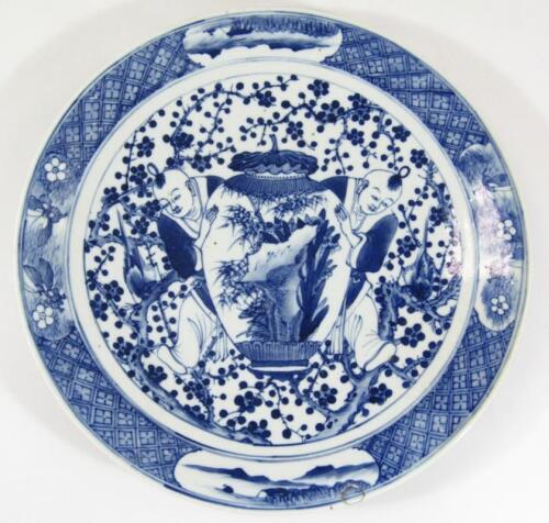 A 19thC Chinese porcelain blue and white charger