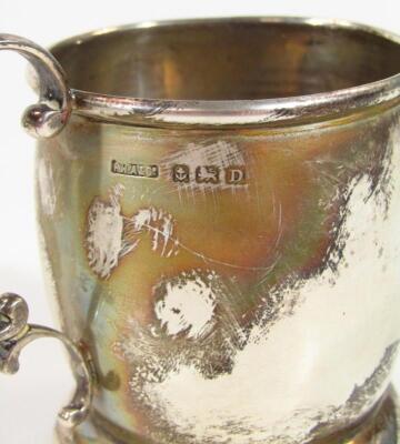 A George V silver christening tankard - 4