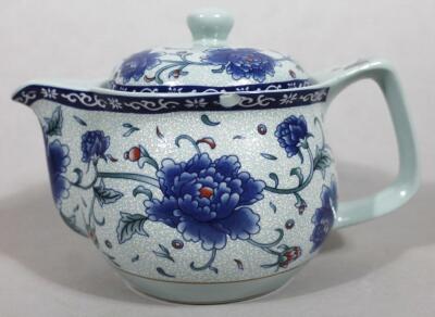 A modern Chinese semi-porcelain tea service - 3