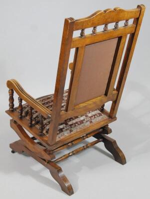 An American walnut rocking chair - 2