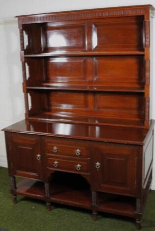 An Edwardian mahogany dresser