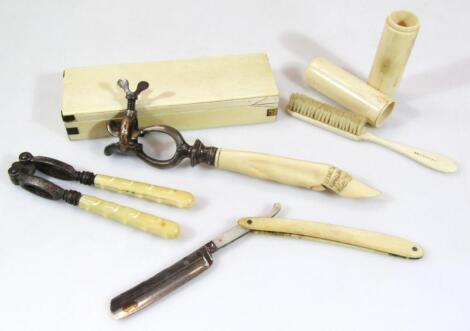 Various late 19thC and early 20thC ivory