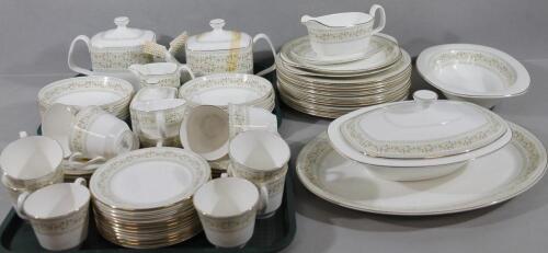 A comprehensive Royal Doulton Paisley pattern part dinner service