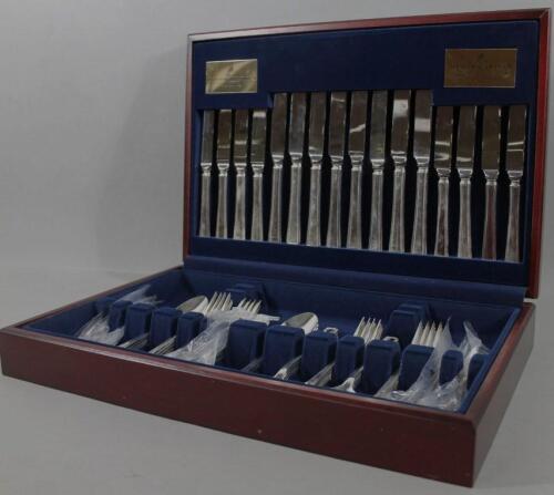 A Paris Collection canteen of Viners cutlery