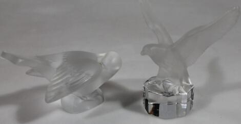 Mid-20thC Lalique frosted glass bird ornament