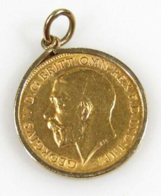 A George V gold half sovereign - 2
