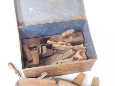 A tin trunk containing cooper's tools - 2