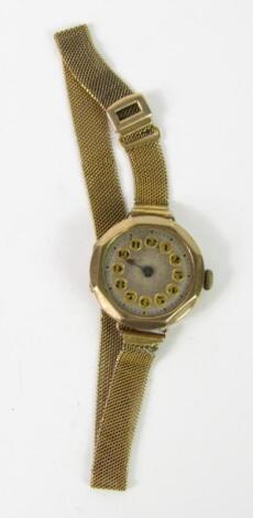 An early 20thC lady's 9ct gold cased wristwatch