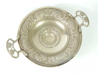 An Art Nouveau plated tazza - 2