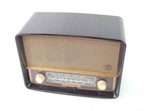 An Ekco brown bakelite cased radio