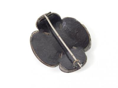 A Victorian memorial brooch - 2