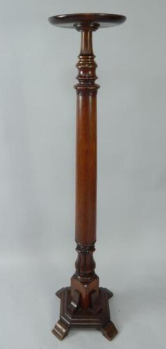 A Victorian mahogany jardiniere stand