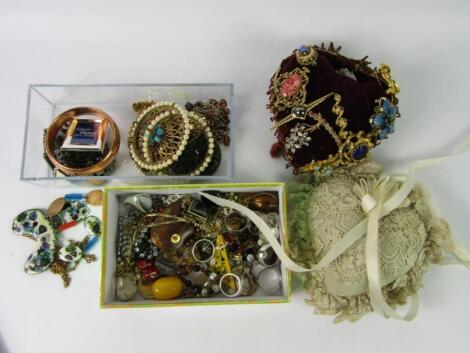 Costume jewellery