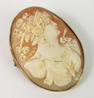 A 19thC shell cameo brooch