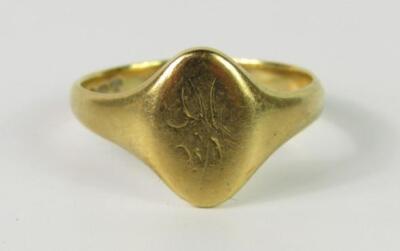 A lady's 18ct gold signet ring