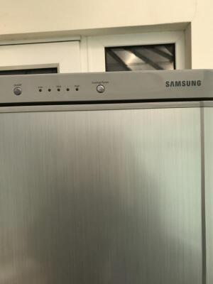 A Samsung No-Frost fridge freezer. - 2