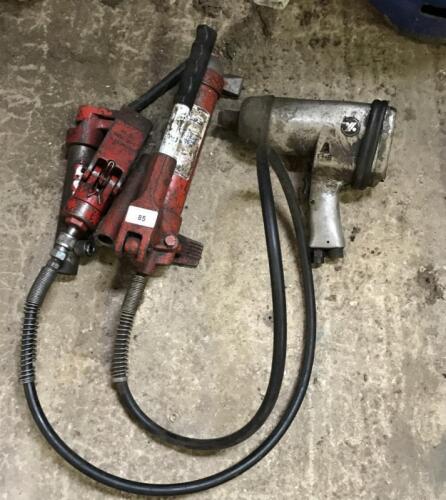 A hydraulic repair pump