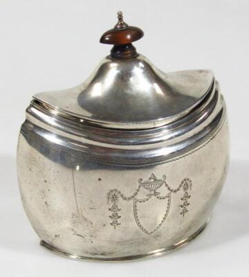 An Edwardian silver sugar box