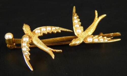 A bar brooch