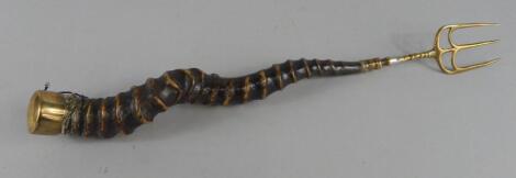 A 19thC brass toasting fork