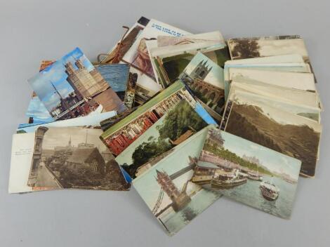 A large quantity of early 20thC and later postcards