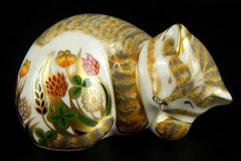 A Royal Crown Derby cottage garden kitten paperweight