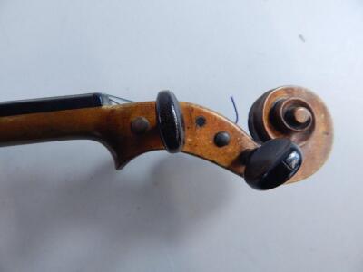 An English violin - 5