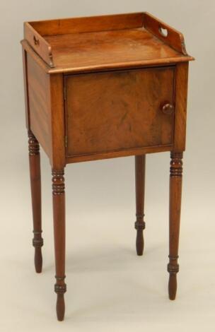 A 19thC mahogany pot cupboard