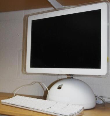 An iMac 20.5" monitor and keyboard.