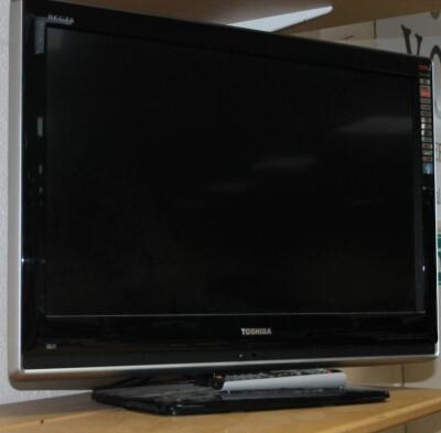 A Toshiba 32" colour television