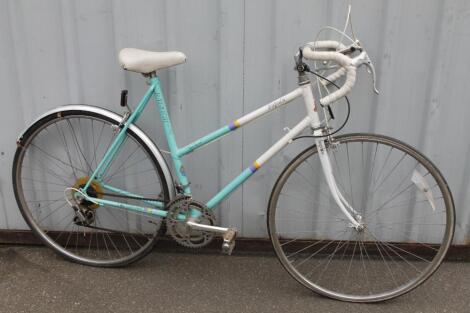 A ladies Raleigh Impulse 12 speed racer bicycle