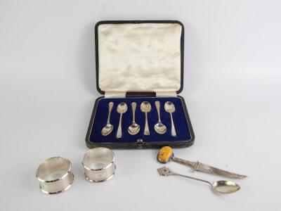 A set of six George V silver coffee spoons