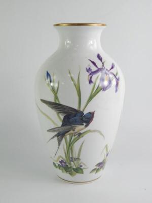 A Franklin porcelain Meadowland Bird vase - 2