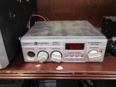 An Audioline PT-345 CB Radio base station - 3