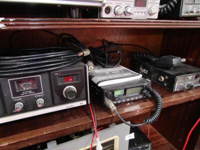 A Realistic Navaho TRC3000 CB radio