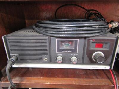 A Realistic Navaho TRC3000 CB radio - 2