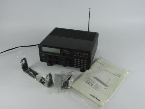 A Radio Shack DX-394 General Coverage Communications Receiver