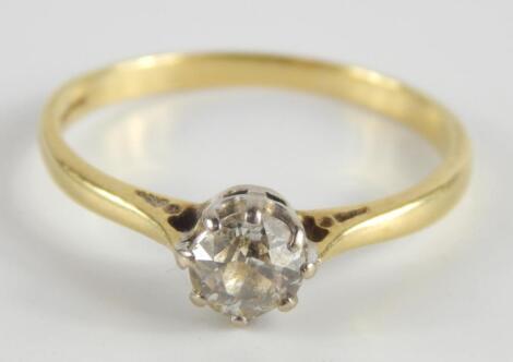 An 18ct gold and diamond Solitaire ring