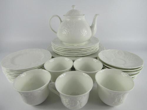 A Wedgwood porcelain part dinner and tea service