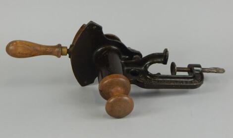 A late 19thC cast metal mincer