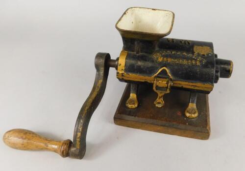 A Fellows & Bate late 19thC mincer/sausage maker