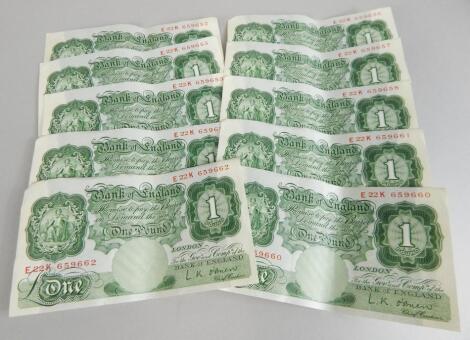 Eleven consecutive £1 notes