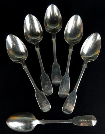 An associated set of six silver Fiddle pattern dessert spoons