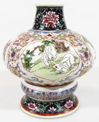 A Chinese porcelain vase